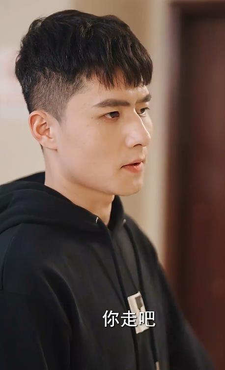 跑腿竟是隐藏大佬