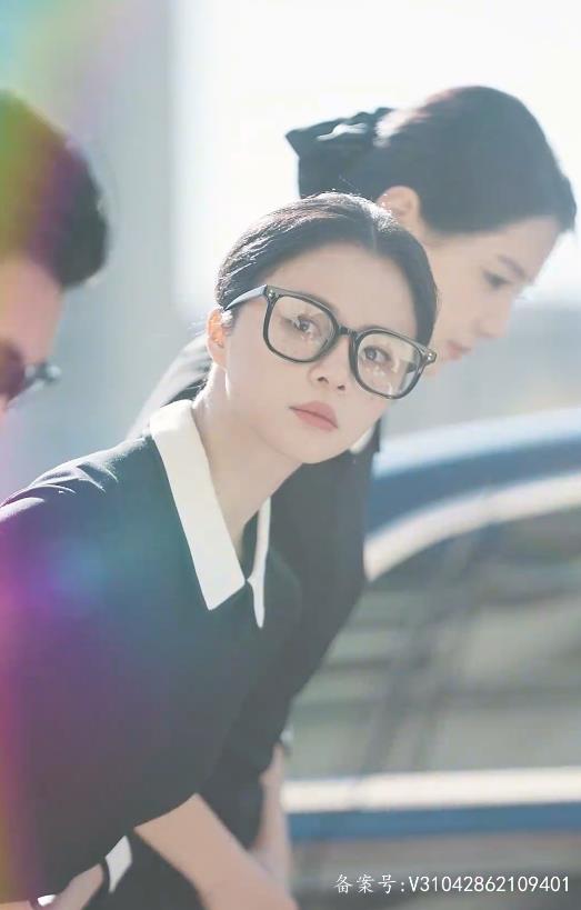 丑妻逆袭颜值惊艳全球