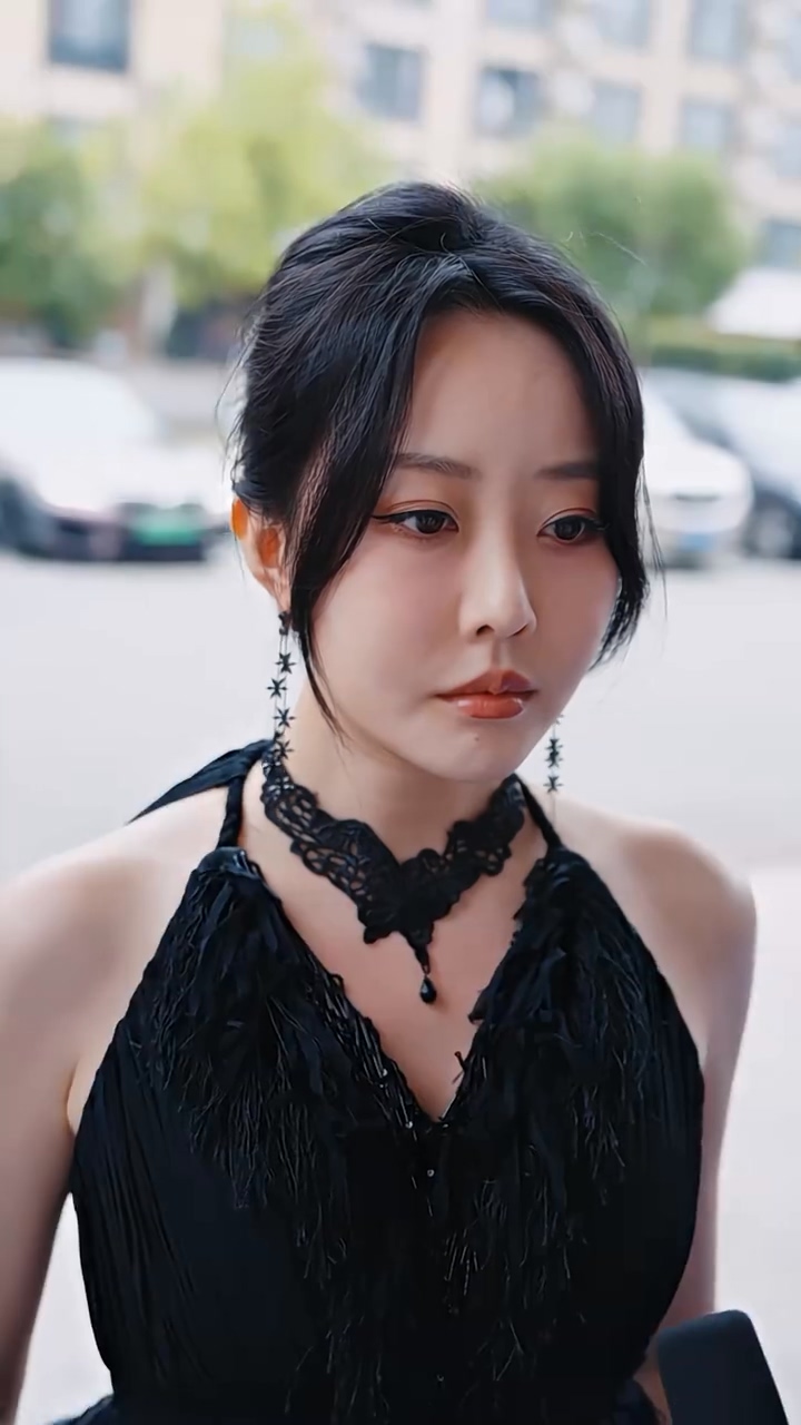 退婚后女战神后悔哭了